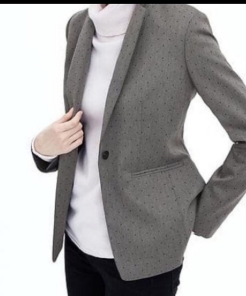 Banana Republic Jackets & Blazers - Banana Republic Blazer Fitted